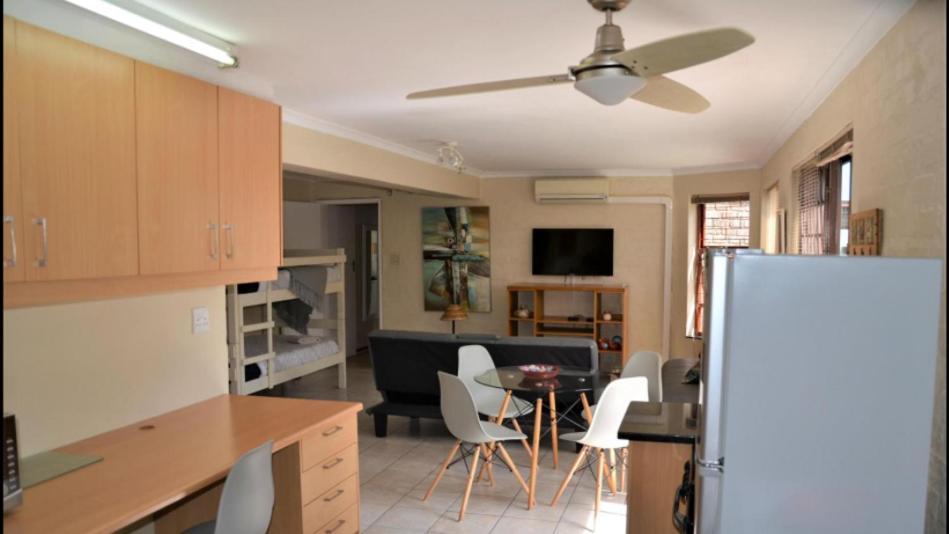 Harbourview Self Catering Apartman Gordonʼs Bay Kültér fotó